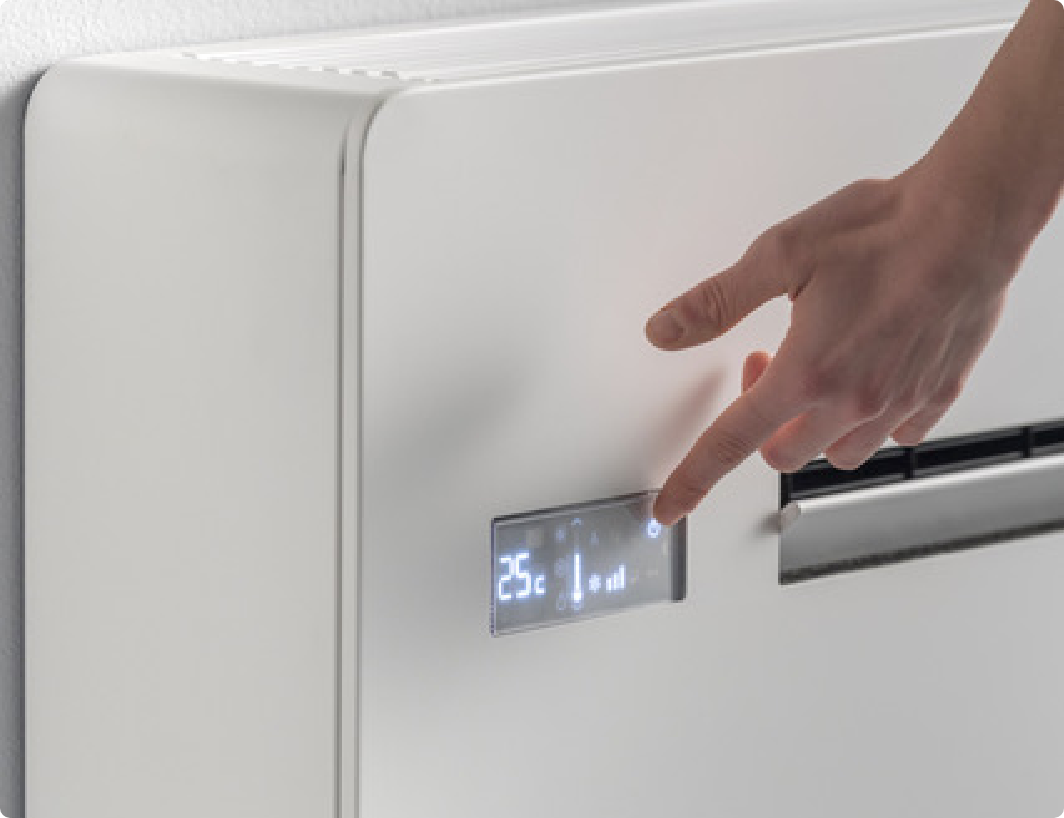 Raumluft24: Air conditioner with touch display