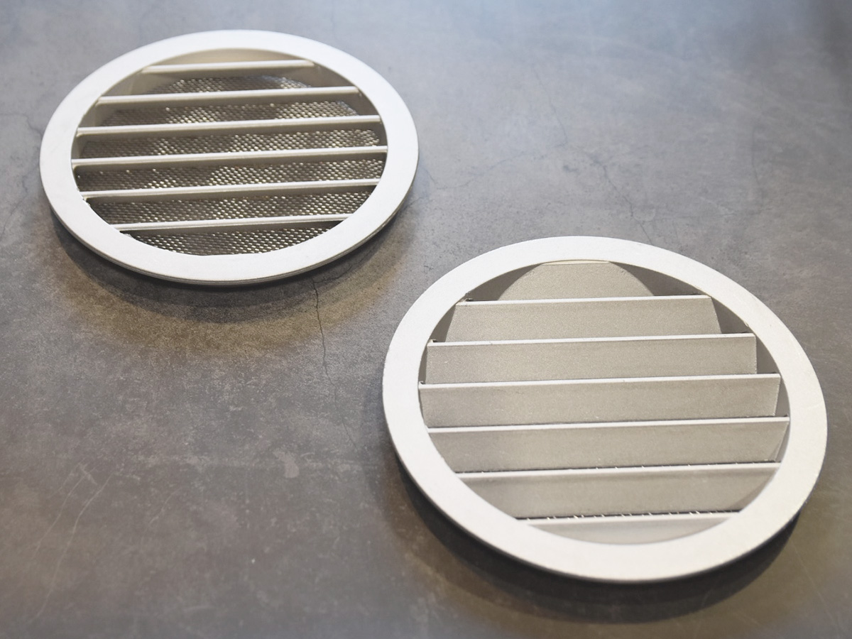 Accessoires voor airconditioningsystemen: Metalen afdekkleppen voor airconditioningsystemen
